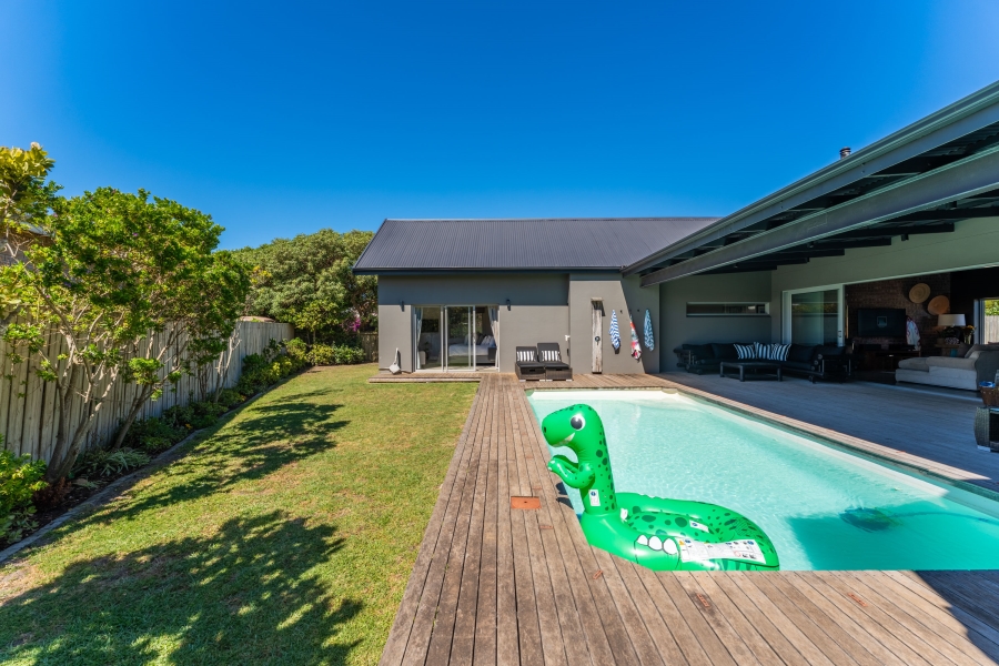 4 Bedroom Property for Sale in Cape St Francis Eastern Cape